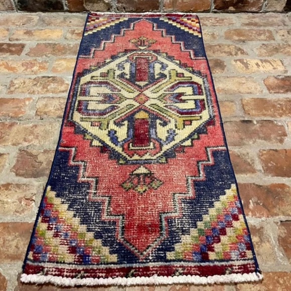 Sold on Ⓜ️ || Authentic Handmade Vintage Turkish Oushak Rug - Boho Runner - Picture 2 of 9